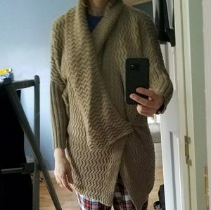 Themelabel sweater